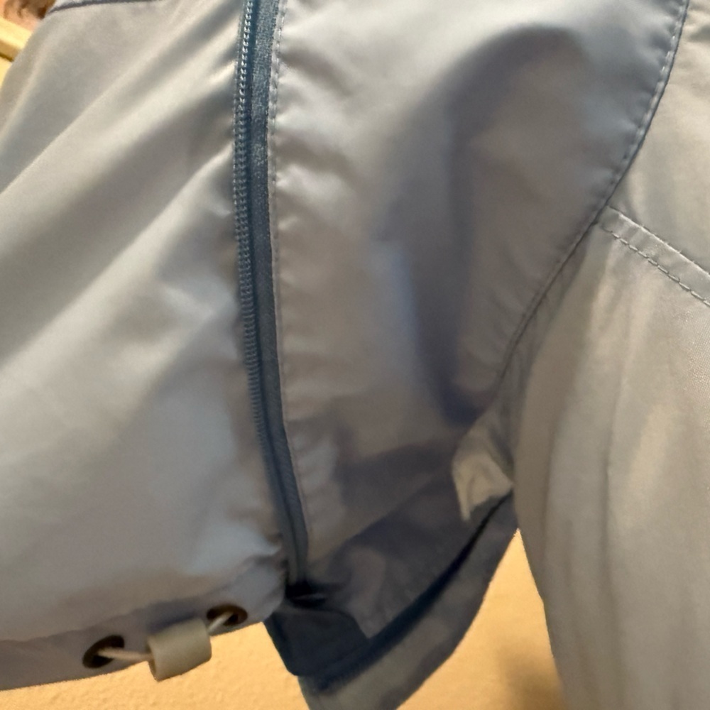 *Columbia Blue Hooded Windbreaker Rain Jacket (small) - Picture 5 of 8